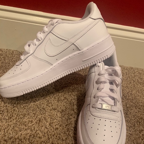 New - Nike Air Force One sz. 6.5Y - Picture 1 of 7